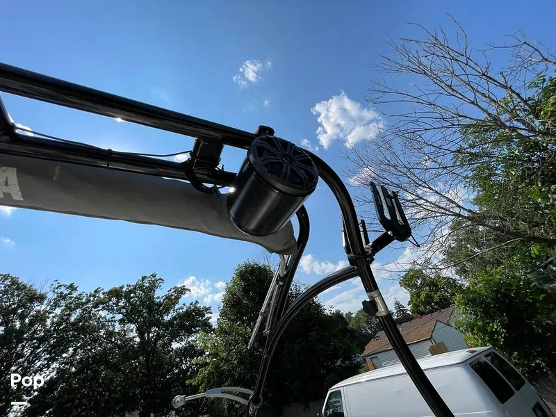 Slide: The Image of Yamaha AR240 HO 2014 - 15625354