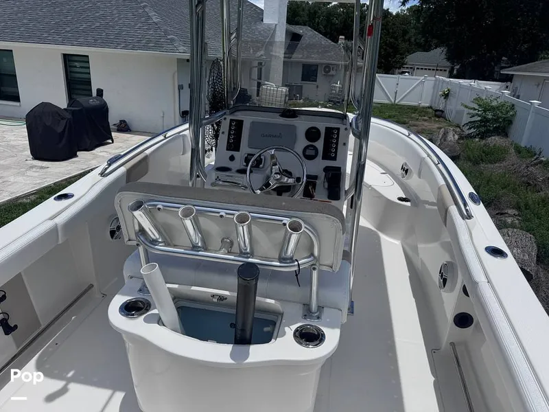 Slide: The Image of Robalo R222 2016 - 15604213