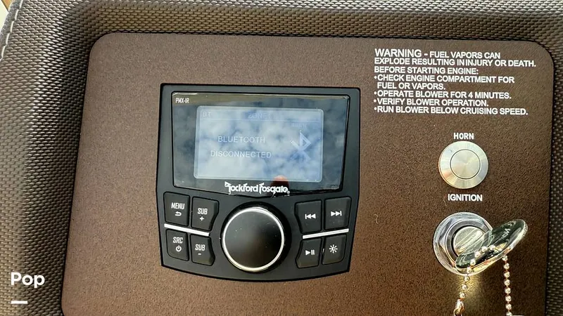 Slide: The Image of Stereo Head - 15700596