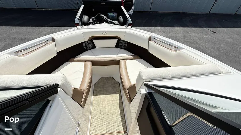 Slide: The Image of Bow Seating - 15700606