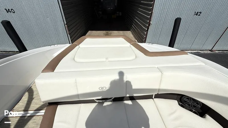 Slide: The Image of Engine Hatch - 15700644