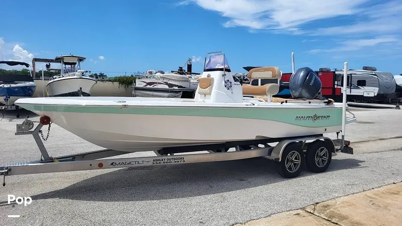 Slide: The Image of NauticStar 214 Bay 2024 - 15551030