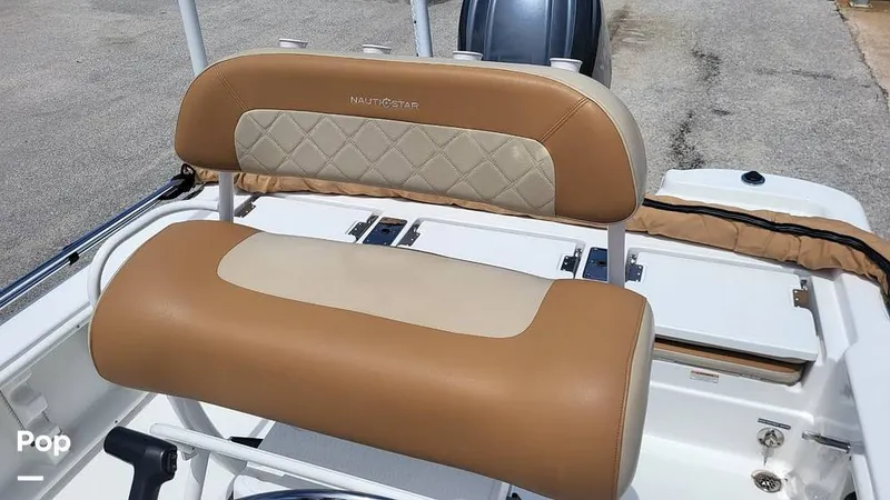 Slide: The Image of NauticStar 214 Bay 2024 - 15550512