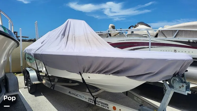 Slide: The Image of NauticStar 214 Bay 2024 - 15550450