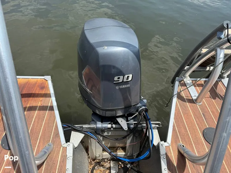 Slide: The Image of Aloha 300 Tropical Sundeck 2015 - 15579146