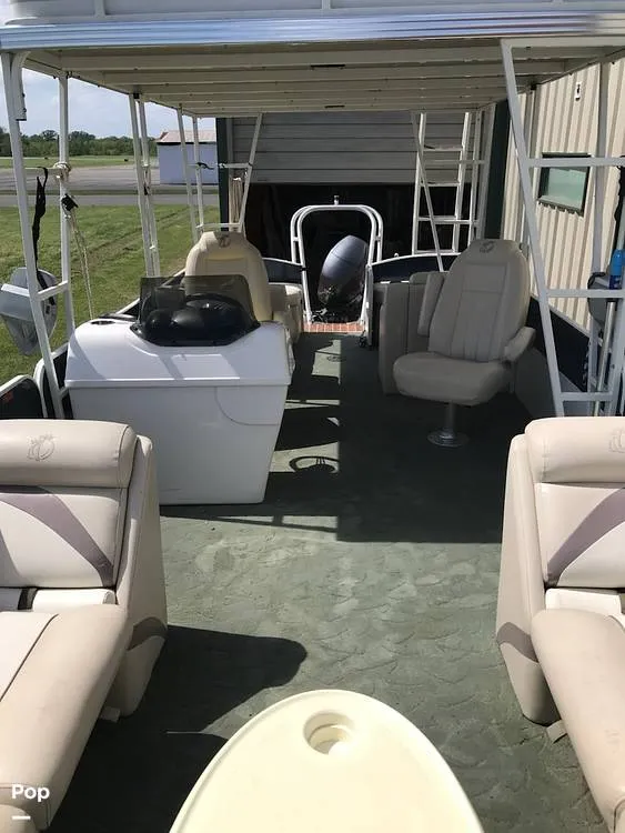 Slide: The Image of Aloha 300 Tropical Sundeck 2015 - 15621133