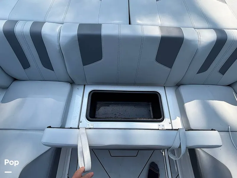 Slide: The Image of Malibu 21 LX 2022 - 15598678