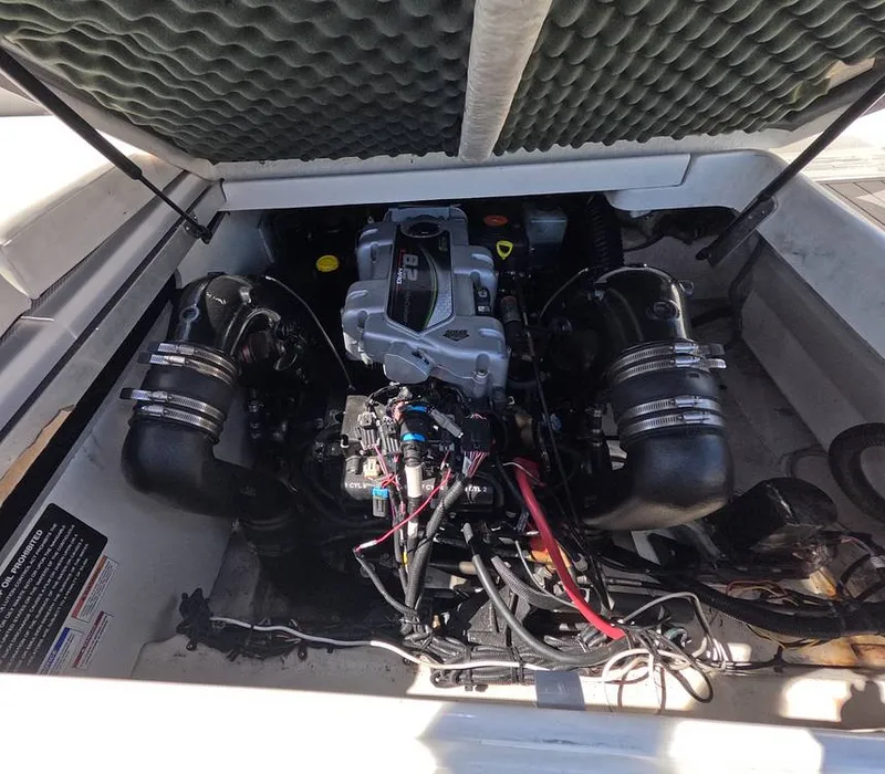 Slide: The Image of Sea Ray 270 SDX 2016 - 15909702