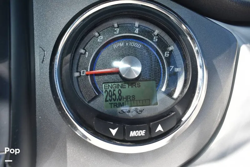 Slide: The Image of Sea Ray 270 SDX 2016 - 15909733