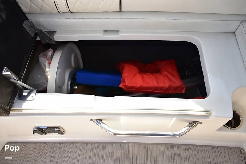 Slide: The Image of Sea Ray 270 SDX 2016 - 15909747