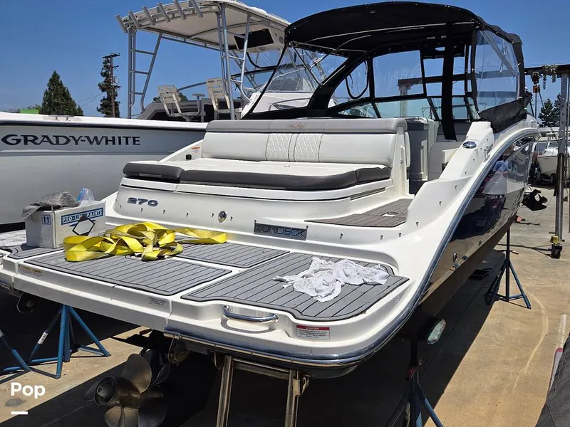 Slide: The Image of Sea Ray 270 SDX 2016 - 15909764