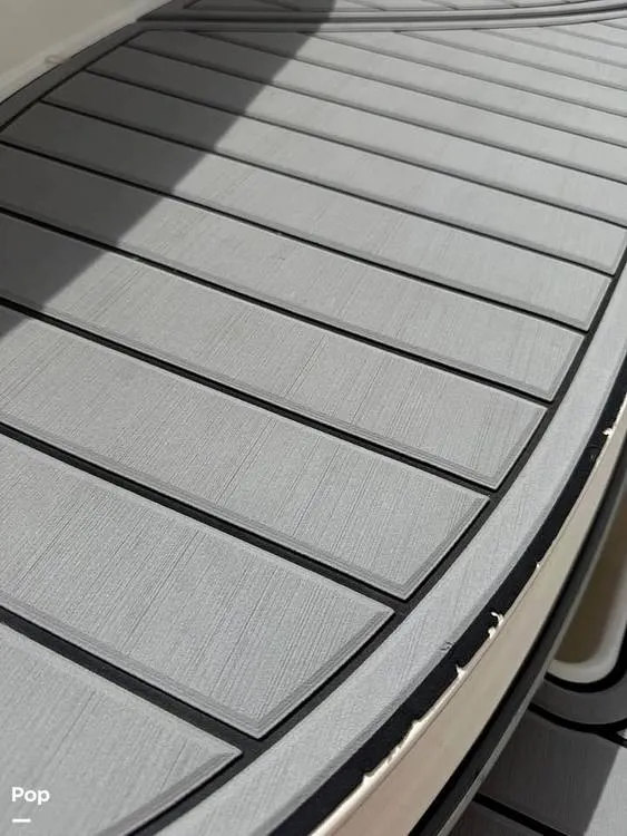 Slide: The Image of Bayliner 235BR 2010 - 15810802