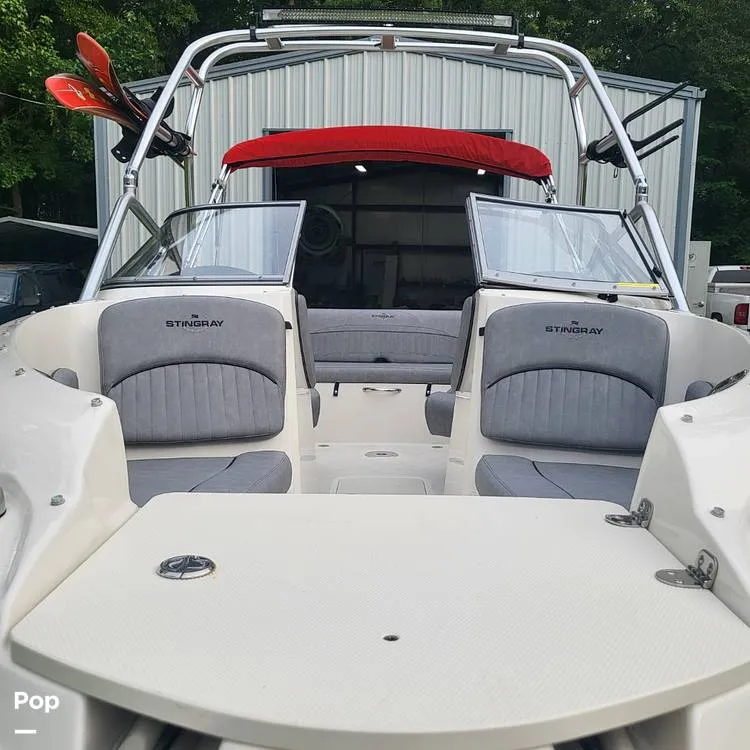 Slide: The Image of Stingray 208 LR 2020 - 15567855