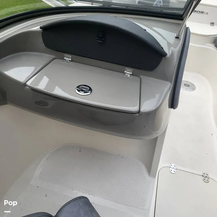 Slide: The Image of Stingray 208 LR 2020 - 15567859