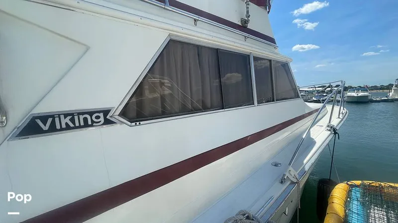 Slide: The Image of Viking 35 Convertible 1979 - 15916950