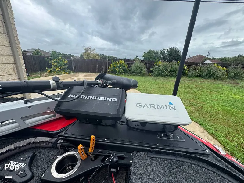 Slide: The Image of Humming Bird And Garmin - 15653632