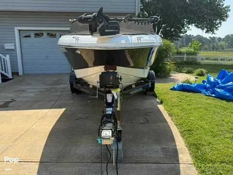 Slide: The Image of Chaparral H20 19 Fish & Ski 2016 - 16547550