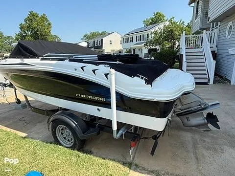 Slide: The Image of Chaparral H20 19 Fish & Ski 2016 - 16547541