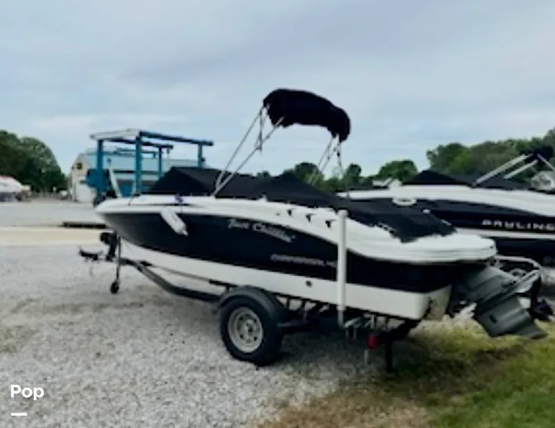 Slide: The Image of Chaparral H20 Fish & Ski 2016 - 15576843