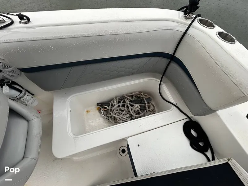 Slide: The Image of Hurricane SS 192 RL 2022 - 15642911