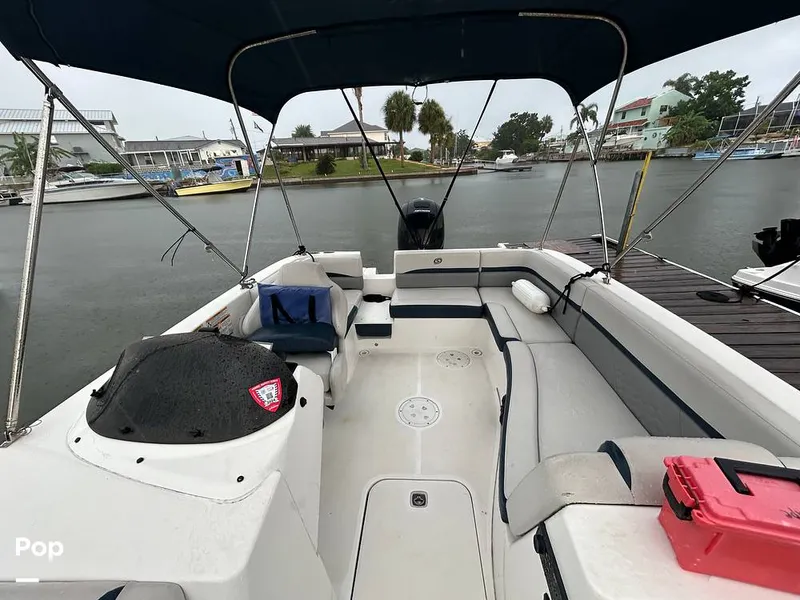 Slide: The Image of Hurricane SS 192 RL 2022 - 15642909