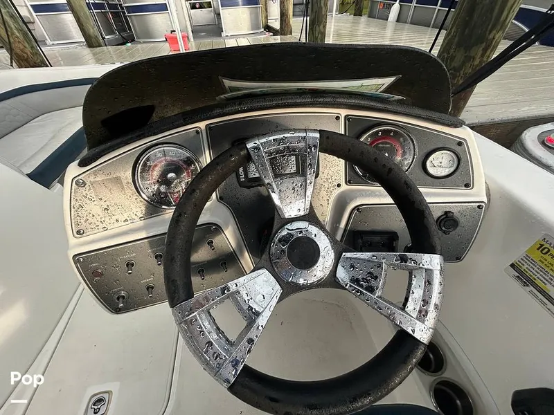 Slide: The Image of Hurricane SS 192 RL 2022 - 15633579