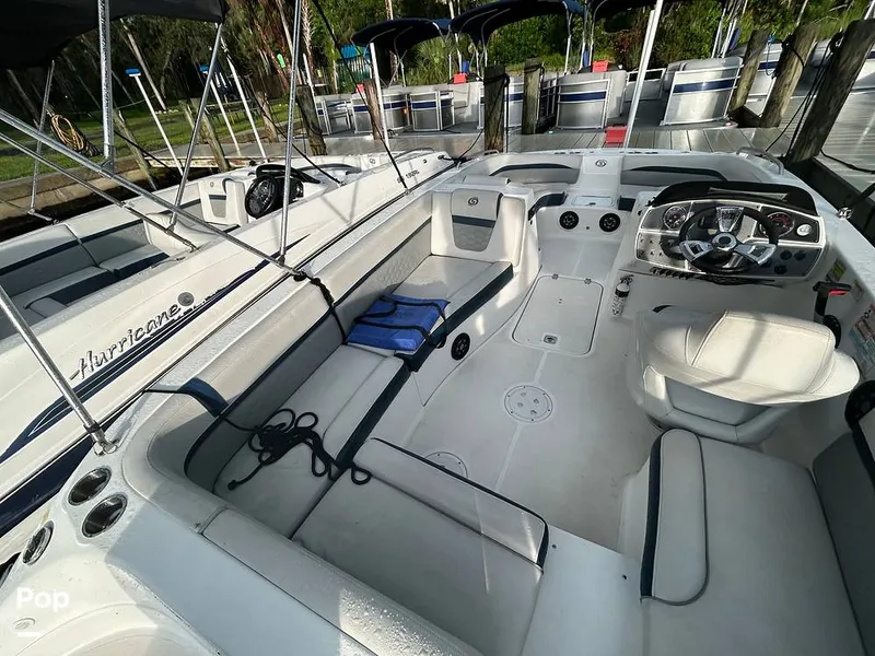 Slide: The Image of Hurricane SS 192 RL 2022 - 15633565