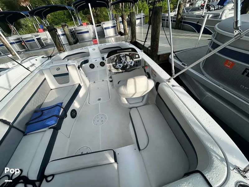 Slide: The Image of Hurricane SS 192 RL 2022 - 15633566