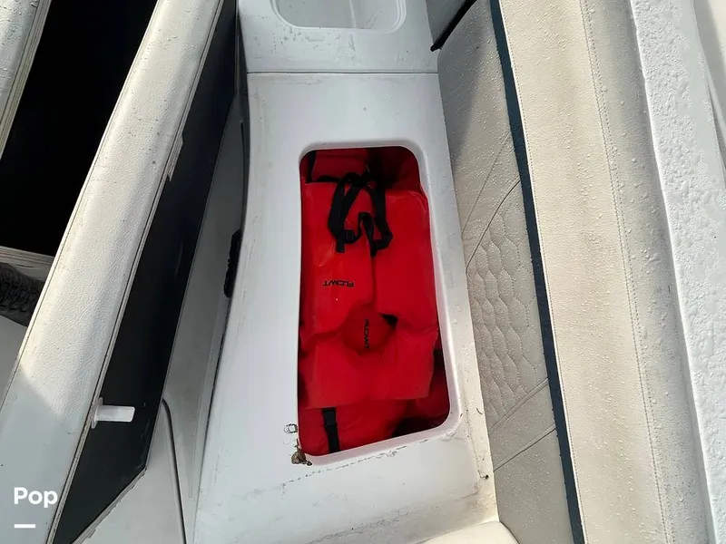 Slide: The Image of Hurricane SS 192 RL 2022 - 15633576