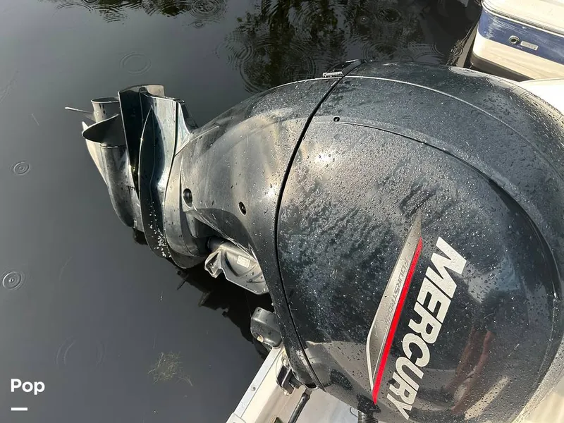 Slide: The Image of Hurricane SS 192 RL 2022 - 15633563