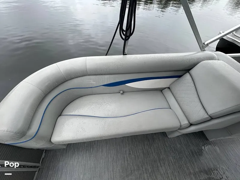 Slide: The Image of Bennington 22S 2023 - 15634043