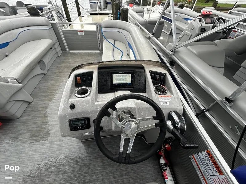 Slide: The Image of Bennington 22S 2023 - 15634057