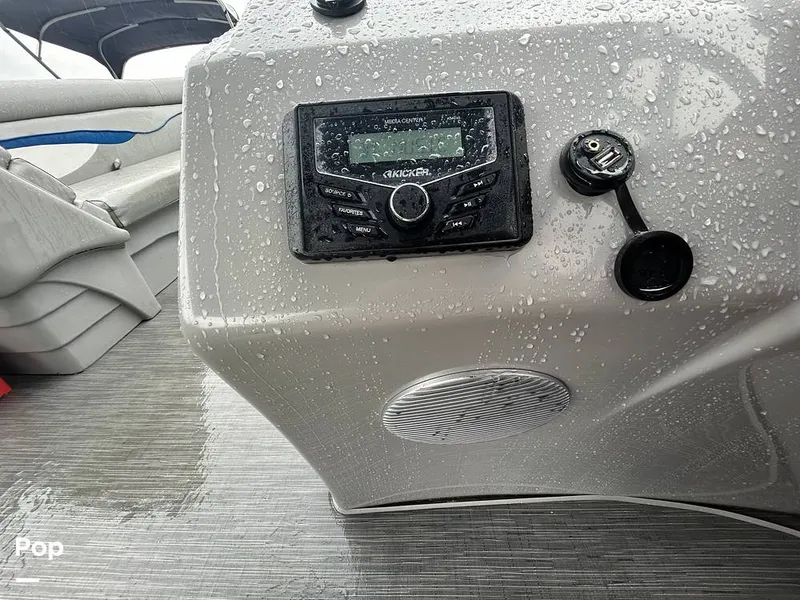 Slide: The Image of Bennington 22S 2023 - 15634063