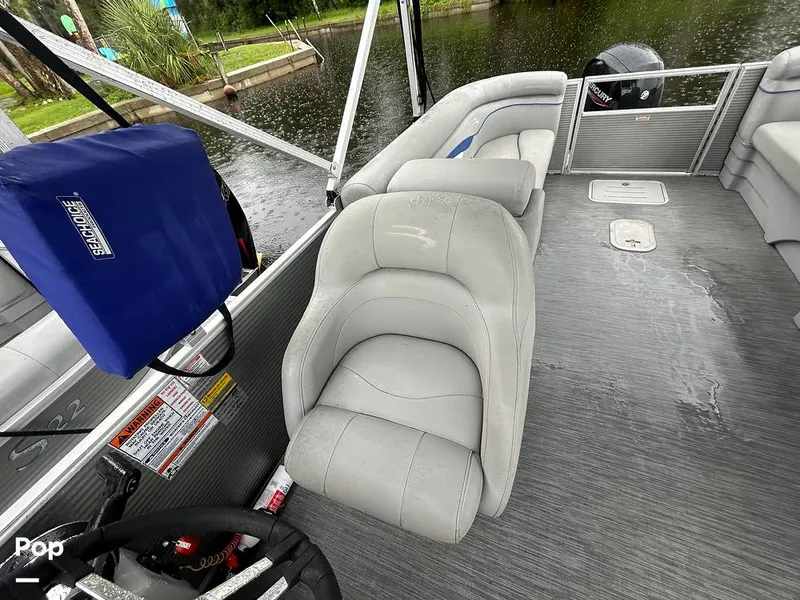 Slide: The Image of Bennington 22S 2023 - 15634055