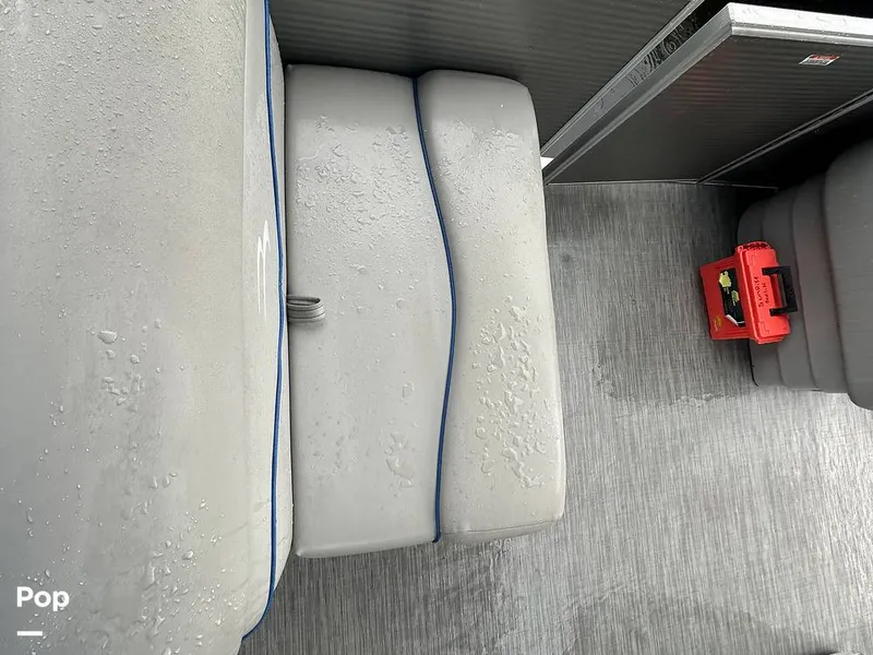 Slide: The Image of Bennington 22S 2023 - 15634051