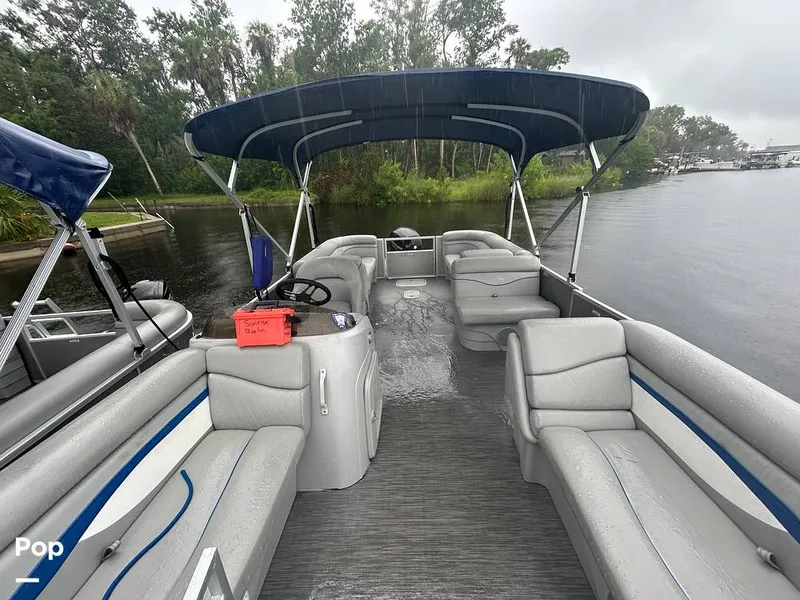 Slide: The Image of Bennington 22S 2023 - 15634028