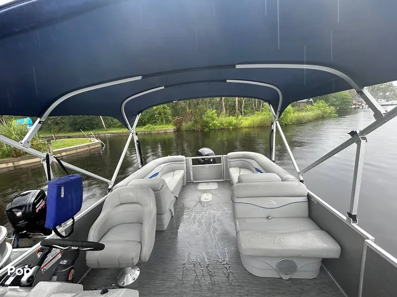 Slide: The Image of Bennington 22S 2023 - 15634029