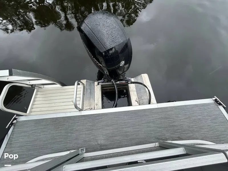 Slide: The Image of Bennington 22S 2023 - 15634037