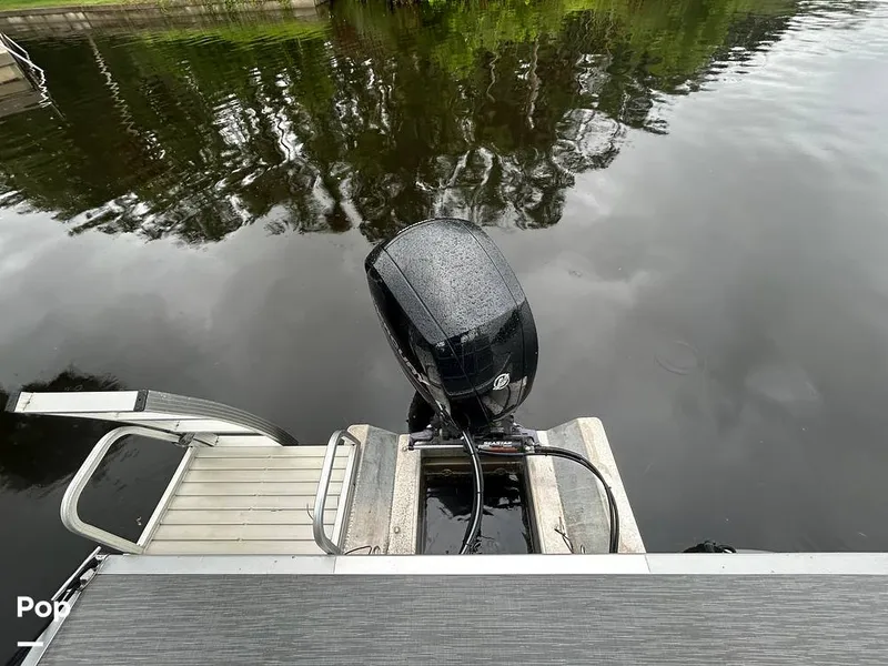 Slide: The Image of Bennington 22S 2023 - 15634036