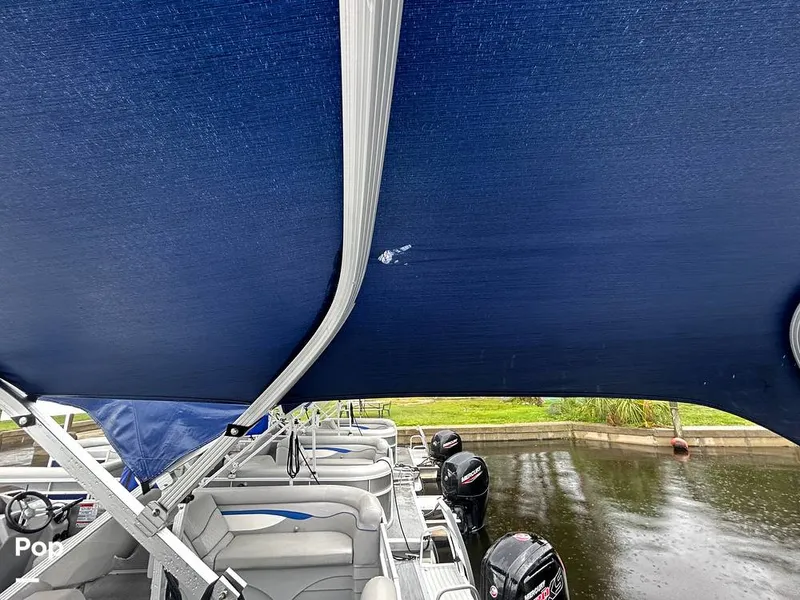 Slide: The Image of Bennington 22S 2023 - 15634031