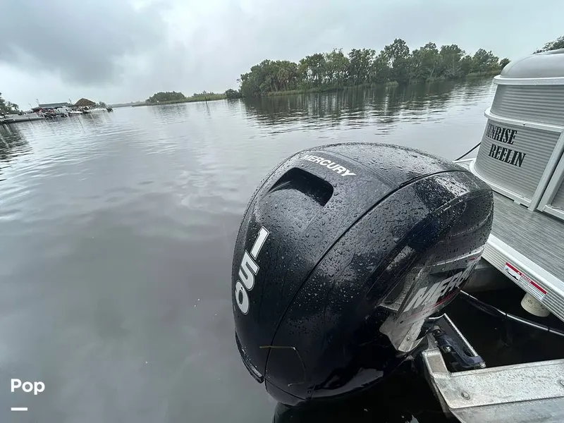 Slide: The Image of Bennington 22S 2023 - 15634040