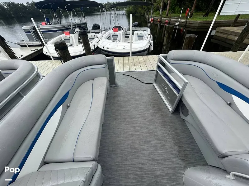 Slide: The Image of Bennington 22 SS 2023 - 15633888