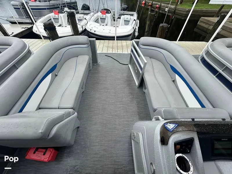 Slide: The Image of Bennington 22 SS 2023 - 15633887