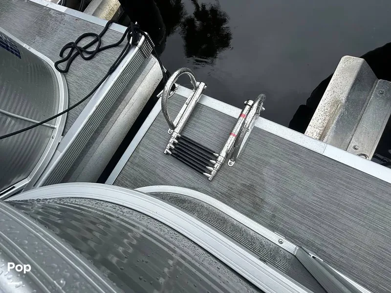 Slide: The Image of Bennington 22 SS 2023 - 15633858