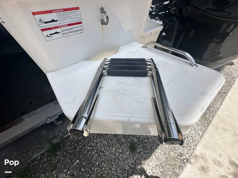 Slide: The Image of Boston Whaler 210 Montauk 2024 - 15585015