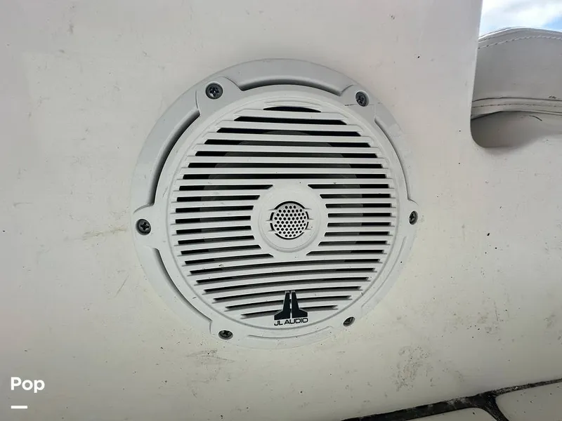 Slide: The Image of Boston Whaler 210 Montauk 2024 - 15585026