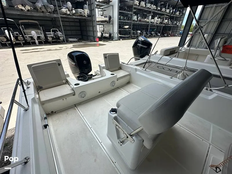Slide: The Image of Boston Whaler 210 Montauk 2024 - 15585032