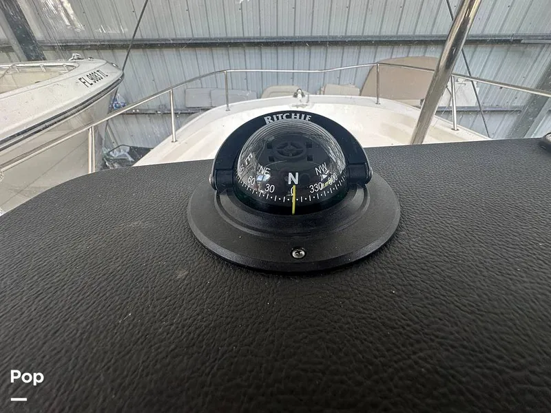 Slide: The Image of Boston Whaler 210 Montauk 2024 - 15585046