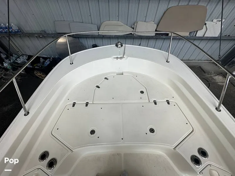 Slide: The Image of Boston Whaler 210 Montauk 2024 - 15585049