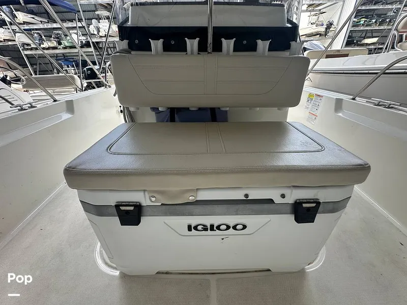Slide: The Image of Boston Whaler 210 Montauk 2024 - 15585055